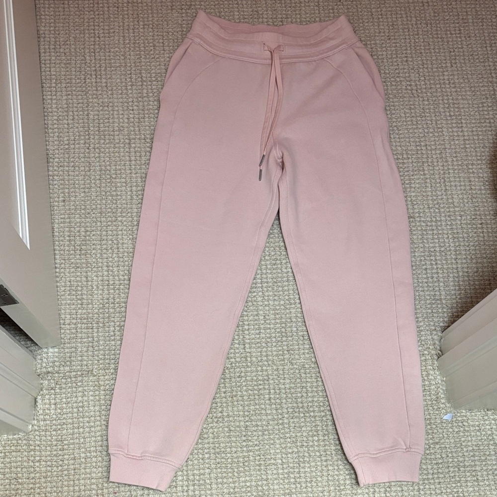 Womens brand new, never worn Lululemon sweatpants